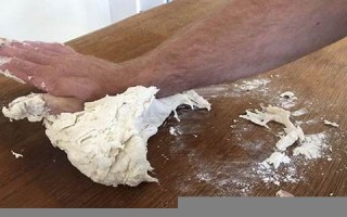 knead什么意思,knead中文翻译,knead用法及例句,knead怎么读