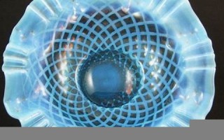 opalescent什么意思,opalescent中文翻译,opalescent用法及例句,opalescent怎么读