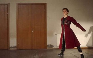 dance怎么读,dance中文翻译,dance什么意思,dance用法及例句